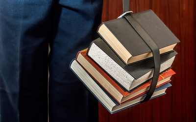 Павлодарда колледждің екі студенті төртінші қабаттан құлап кеткен