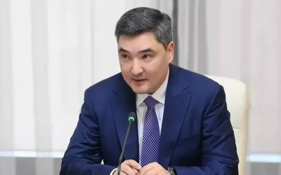 Мемлекеттік қызметкерлерді қысқарту қажет – Олжас Бектенов