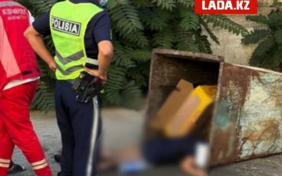 Ақтауда әйел адам көпқабатты үйден құлап, қоқыс контейнеріне түсті