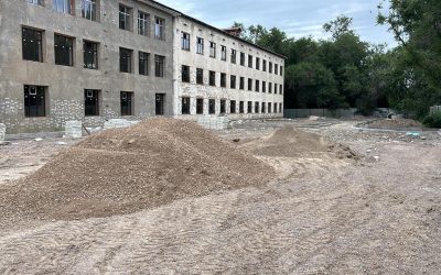 Жөндеу жұмыстарындағы жауапсыздық: Алматы облысында оқушылар сабақты дүкенде оқымақ