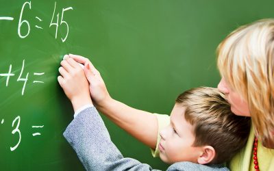 Жуынатын бөлмеде бірге болған: Мұғалім әйел 13 жастағы оқушысынан бала тапты