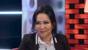 «Қайрат терезеден ұшып кетті»: Гүлзира Айдарбекова жол апатына түскен сәтін есіне алды