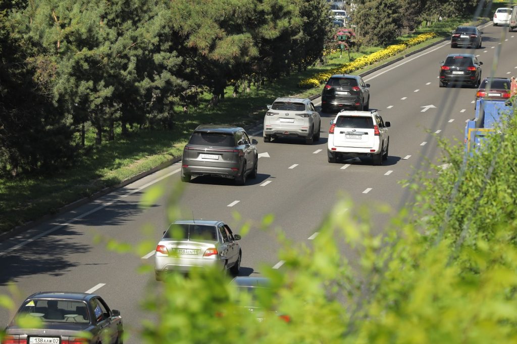 Жалпы адамзаттық құндылықтар және қазіргі қоғам: Моральдық бағдарды қайдан іздейміз?